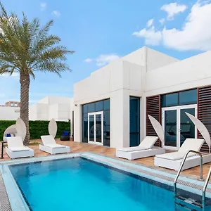 Fam Living - Sarai Beach Villas - Palm Jumeirah - Families Only , دبي الإمارات العربية المتحدة